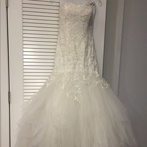 Oleg Cassini Mermaid wedding dress